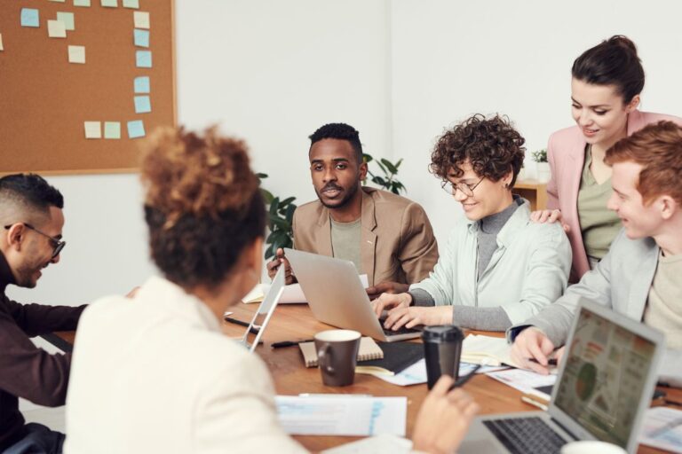 The 25-Year Wealth Plan: From Surviving to Generational Wealth, Step by Step
