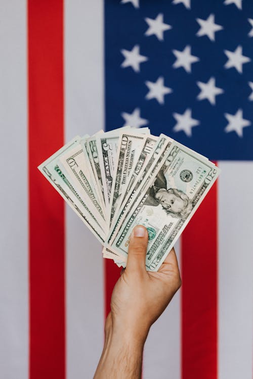 The 7 Investing Mistakes Costing Immigrants $4,000+ Their First Year — Avoid Every One